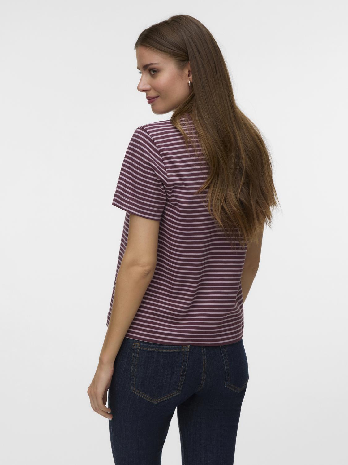 model_shot-back